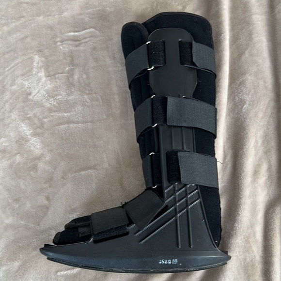 Medical medium boot - Picture 4 of 5